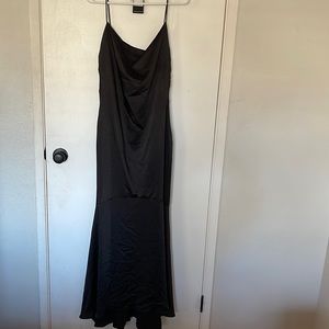 Elliatt Aisle Dress formal black satin.